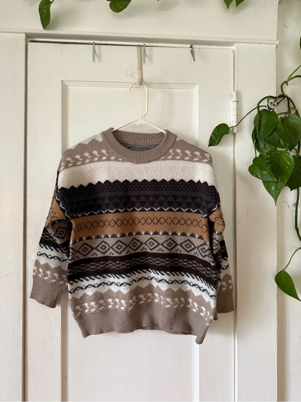 Patterned Crewneck Sweater in Beige and Brown